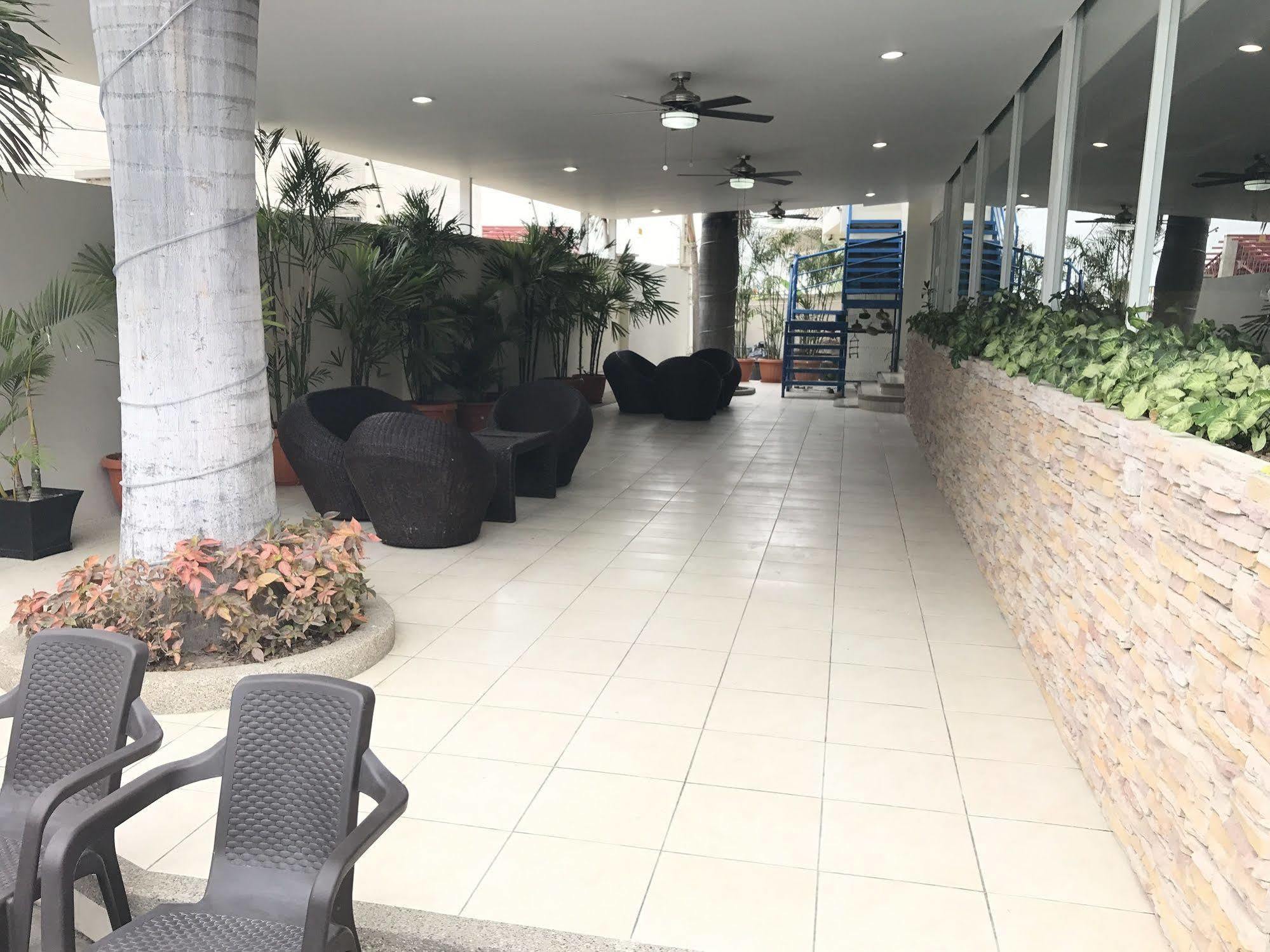 Hotel Mar Azul Manta Kültér fotó